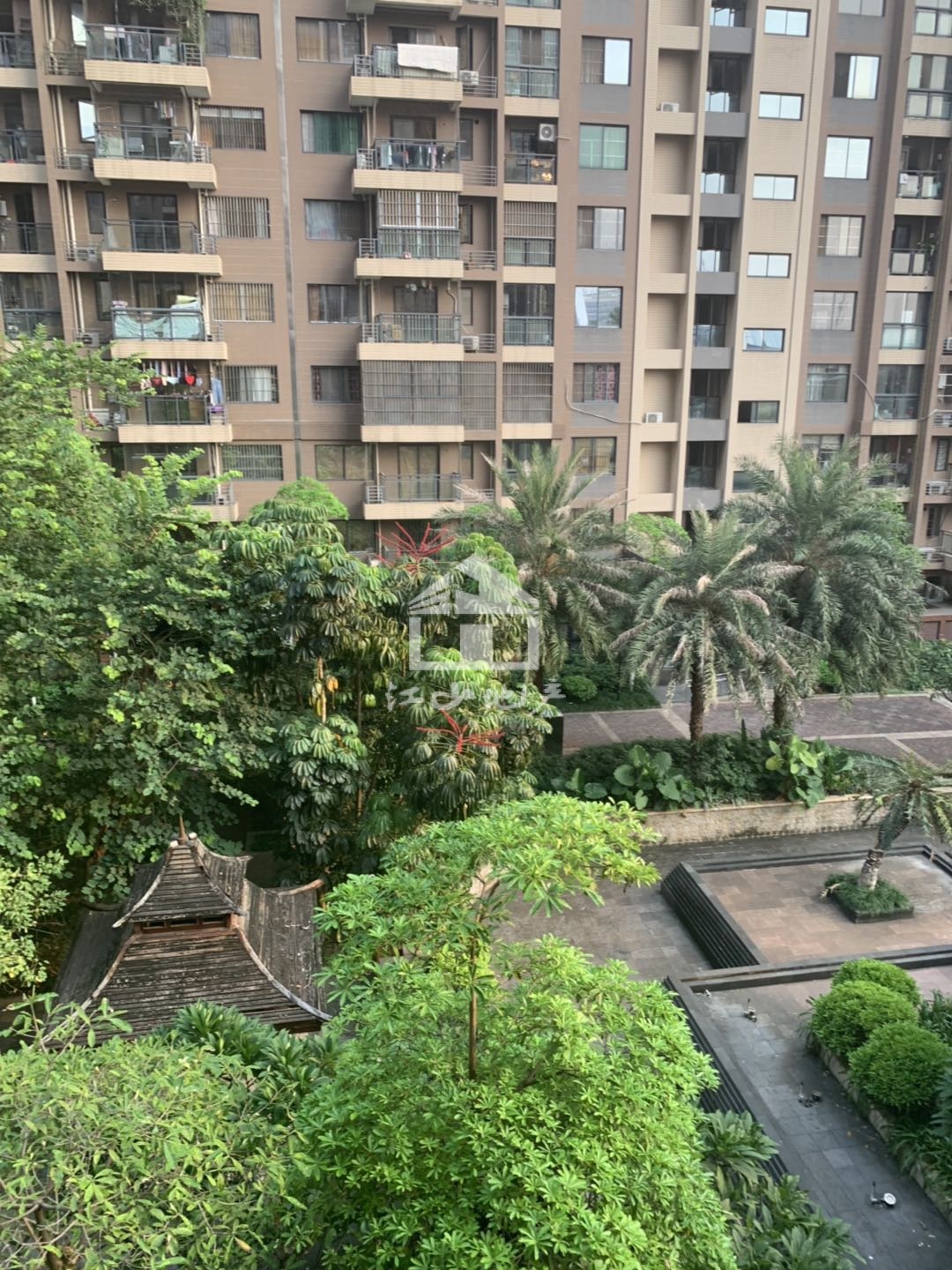 隆源国际公馆3房2厅2000元