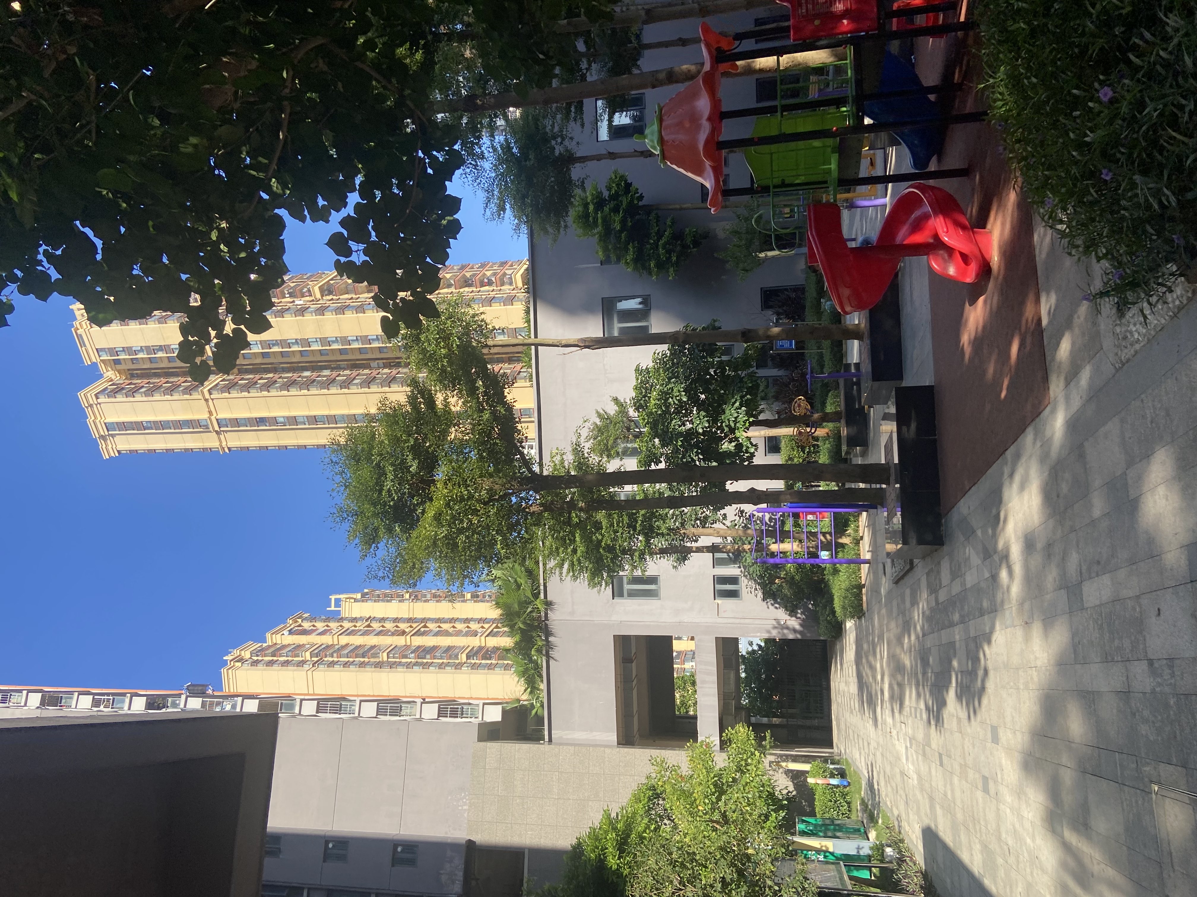 荣和MOCO社区2房1厅1600万