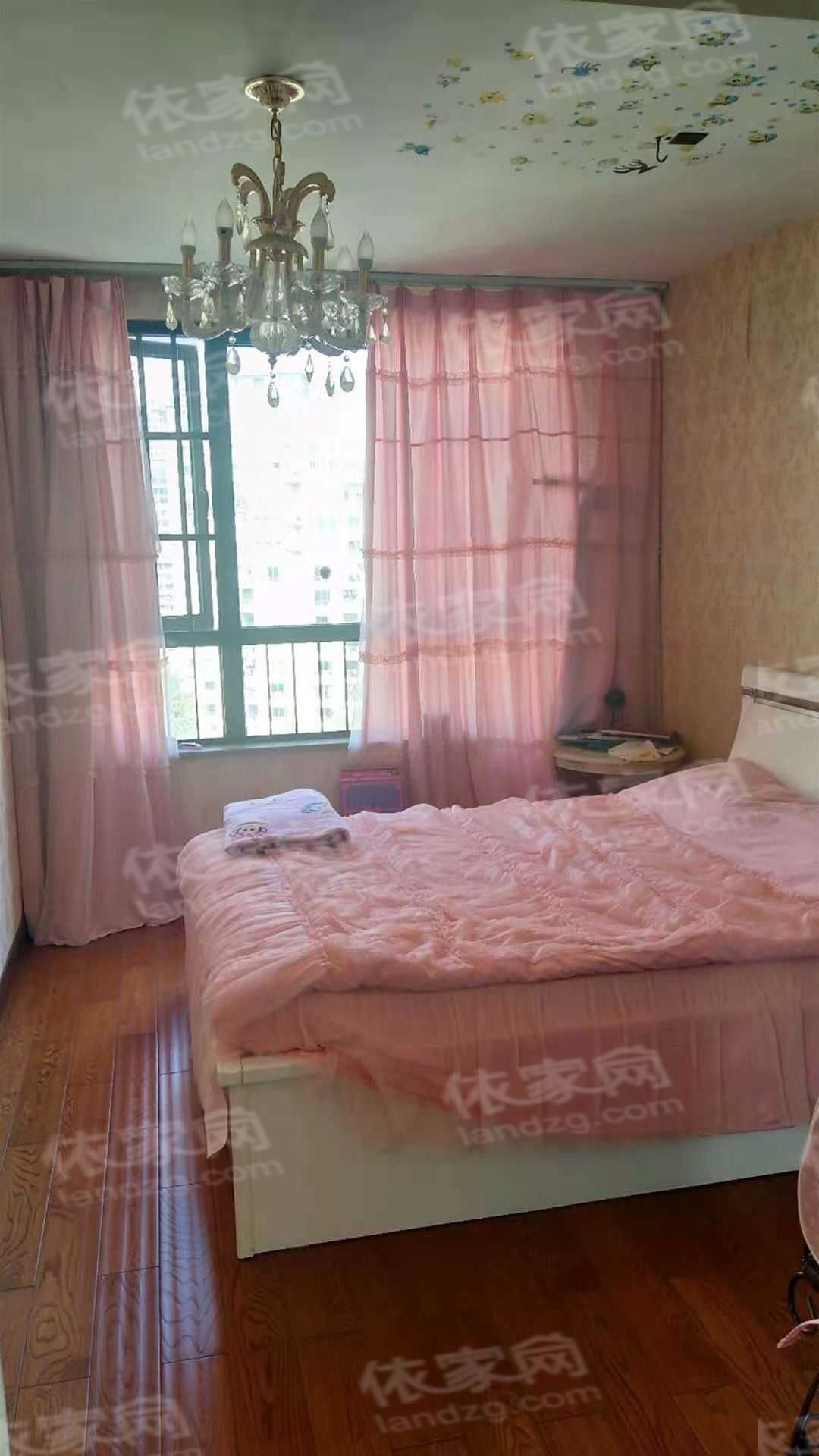 凤岭北荣和大地稀有楼中楼豪宅236平5房读双天桃