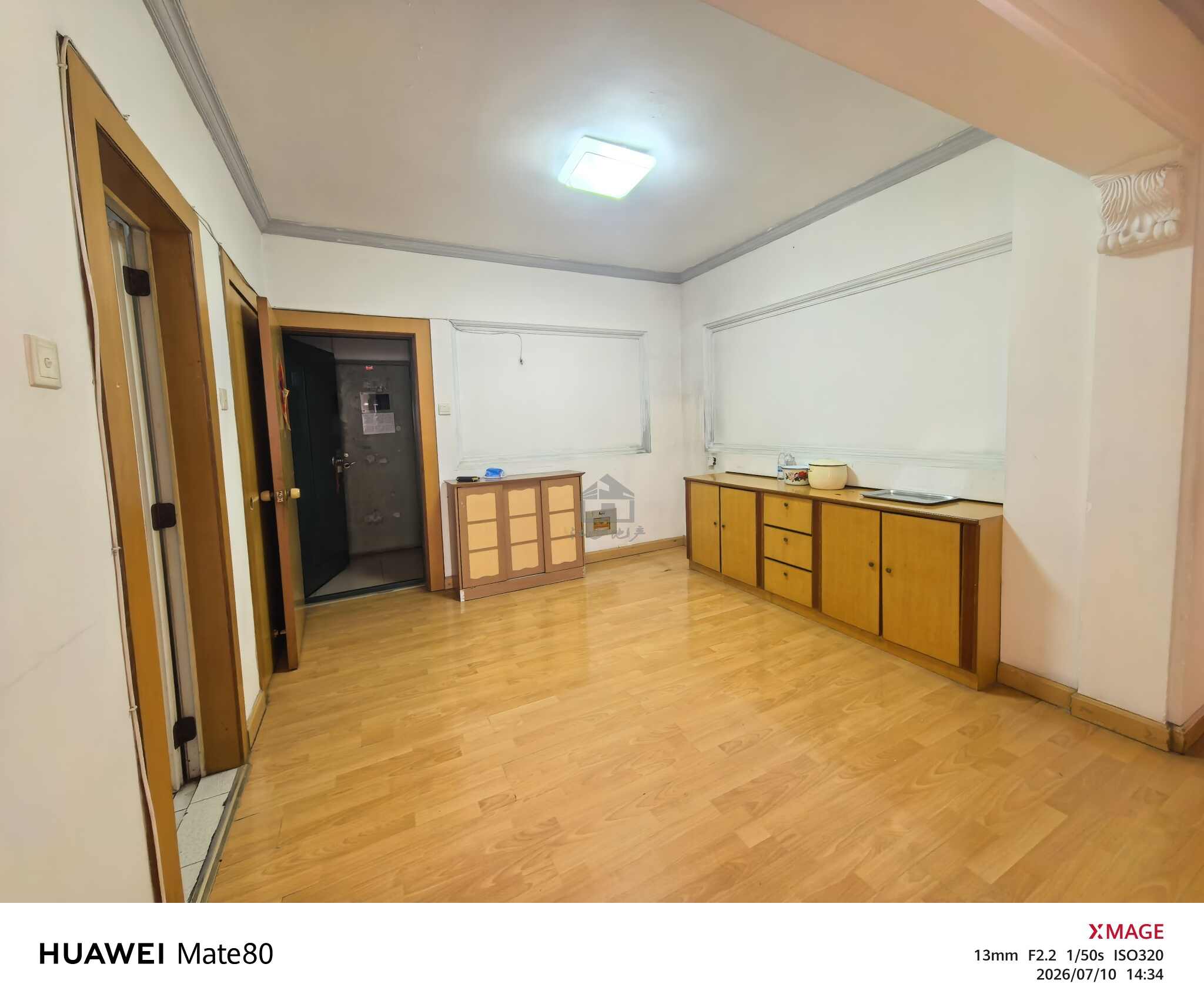 公路局与交通厅宿舍滨湖路3房2厅118.87m²210.00万 客厅