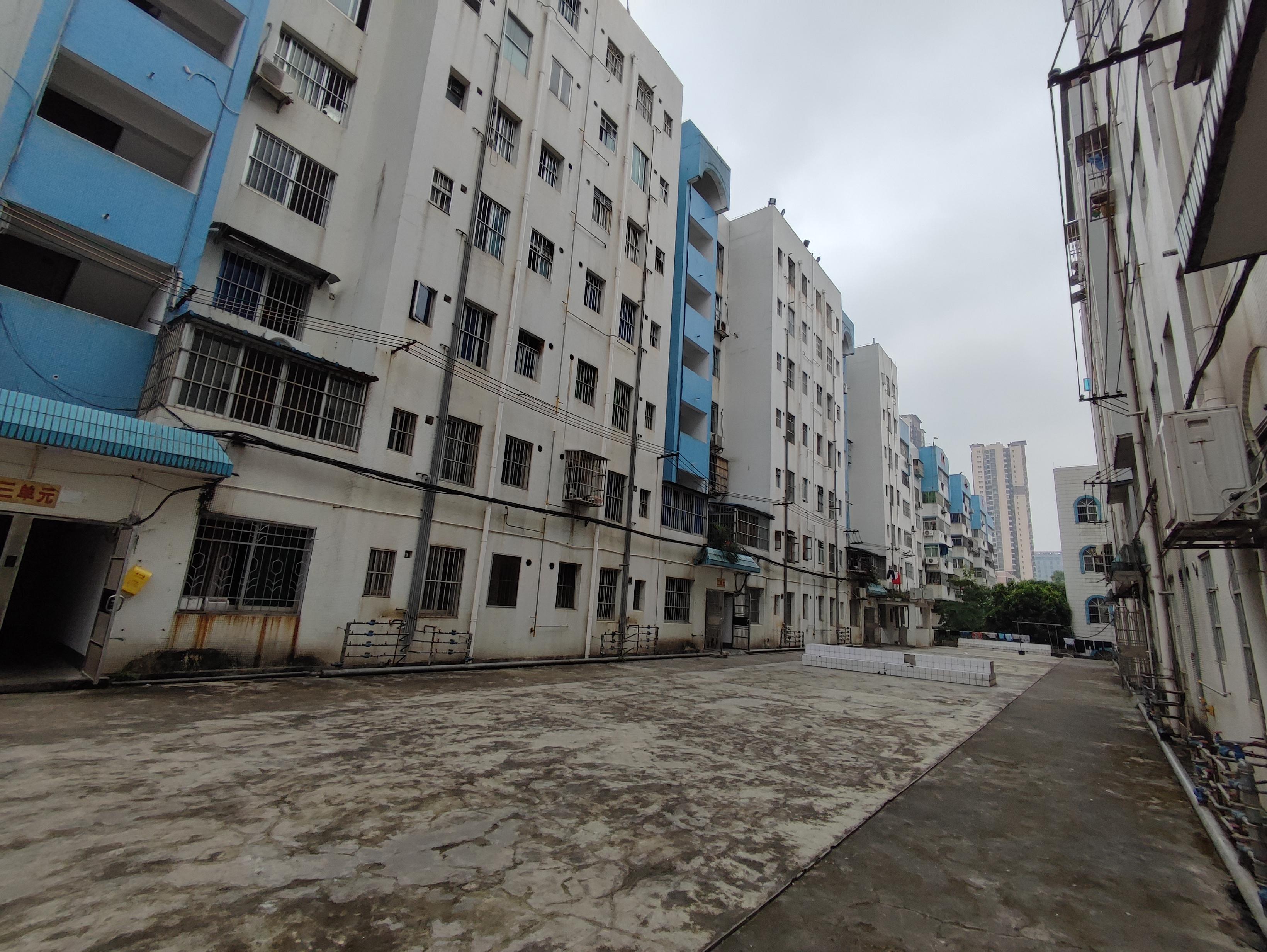 北湖安居小区C区3房2厅46.00万 小区