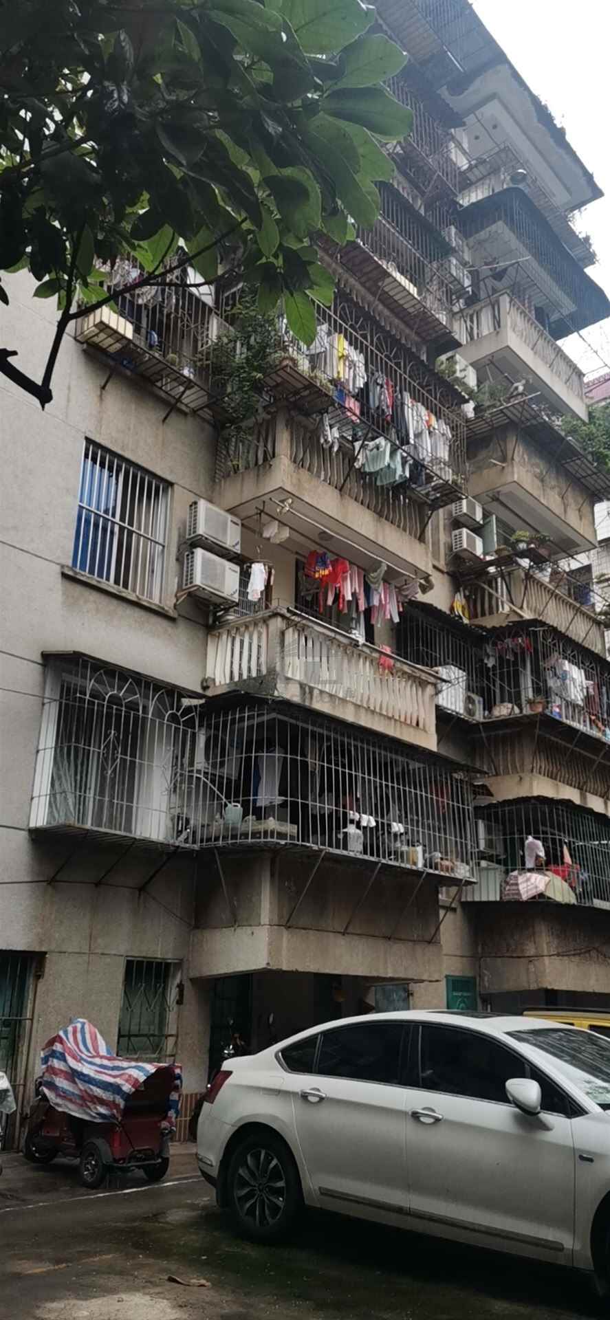 南宁市第一中学教职工宿舍市中心 总价低 小区