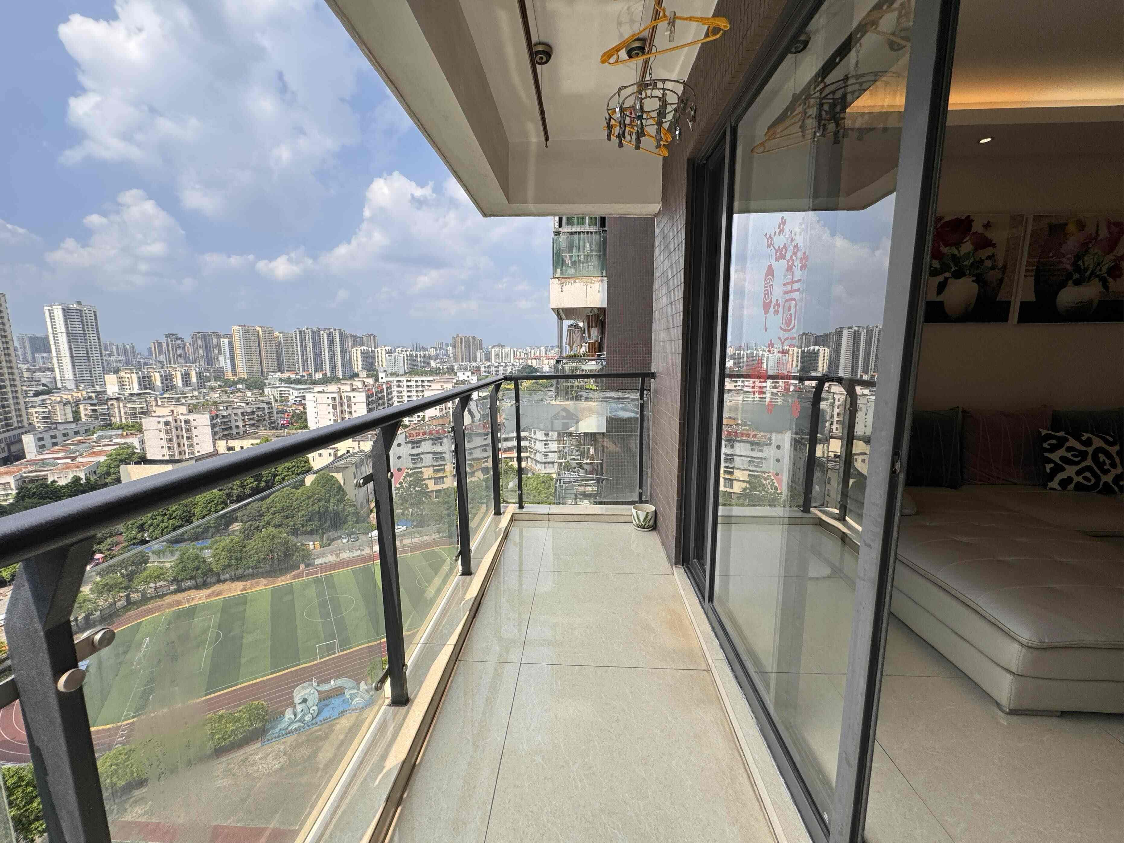 龙光水悦龙湾精装修,地铁口 阳台